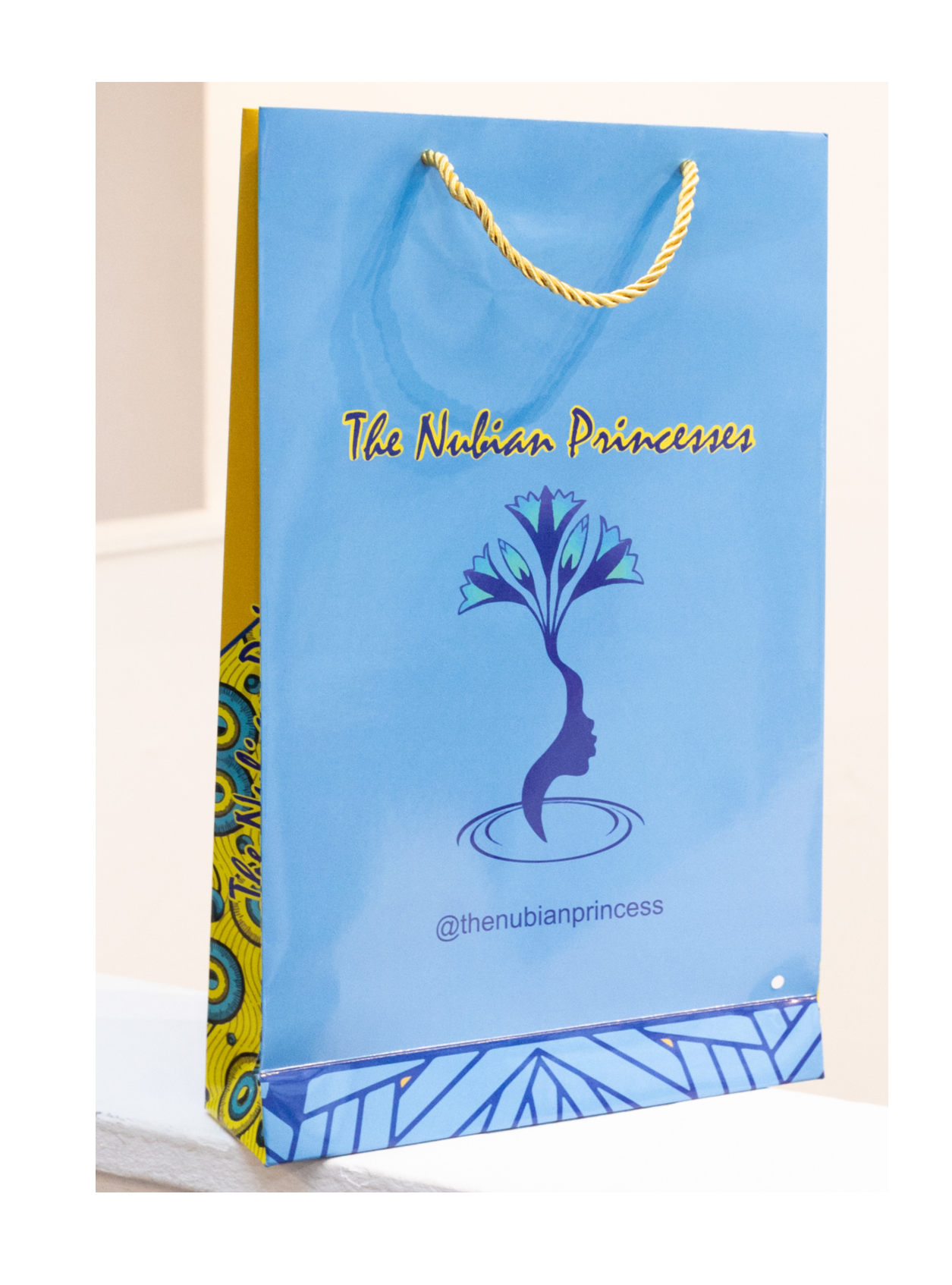 Kiraa Gift Bag image 1